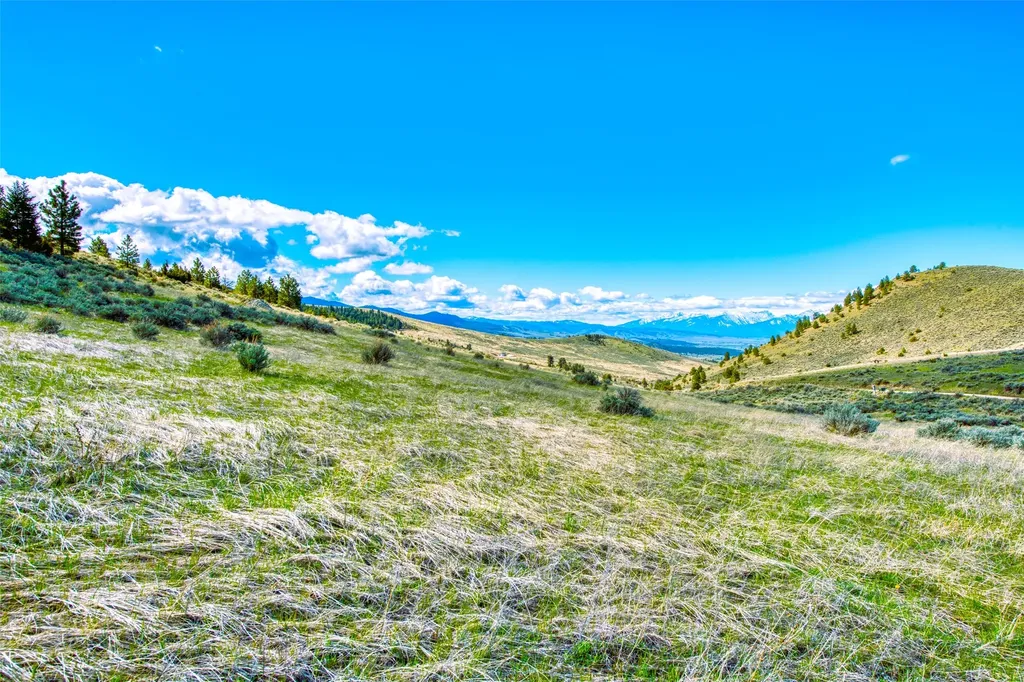 2136 Blue Sage Trail Corvallis MT 59828