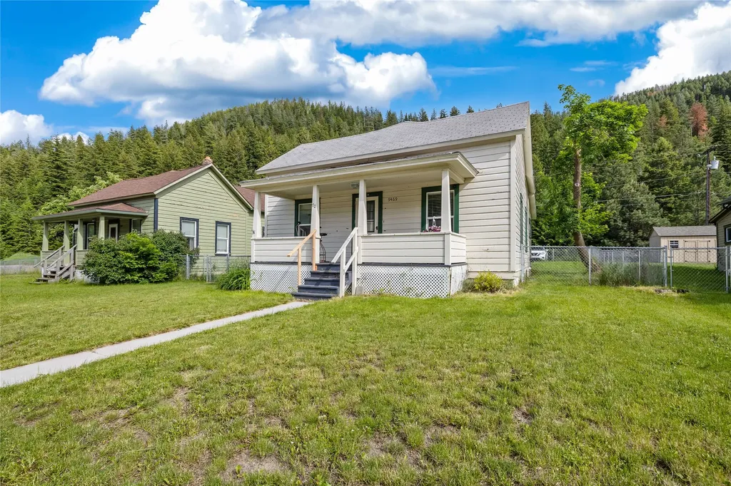 9469 Mt Highway 200 E Bonner MT 59823