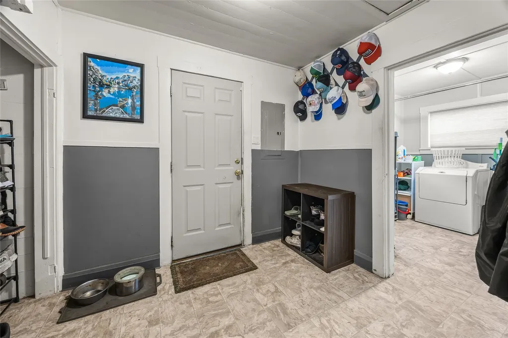 9469 Mt Highway 200 E Bonner MT 59823