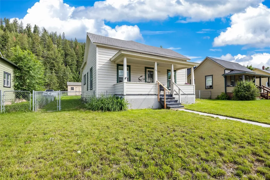 9469 Mt Highway 200 E Bonner MT 59823