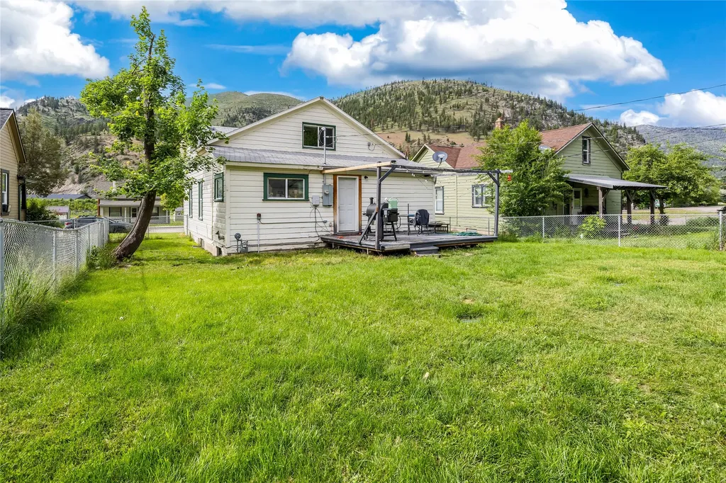 9469 Mt Highway 200 E Bonner MT 59823