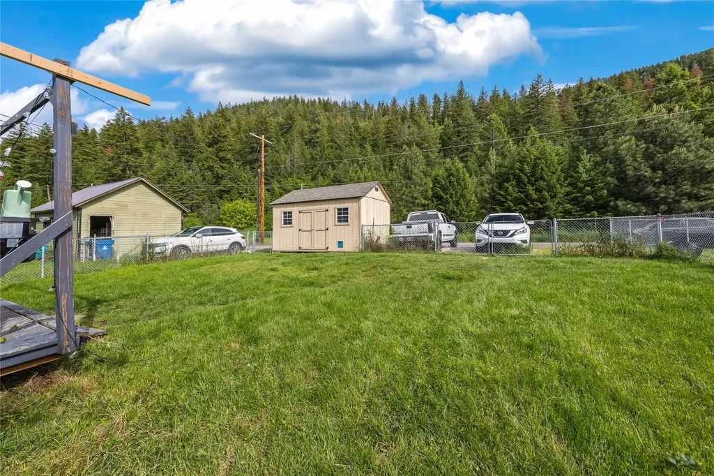 9469 Mt Highway 200 E Bonner MT 59823