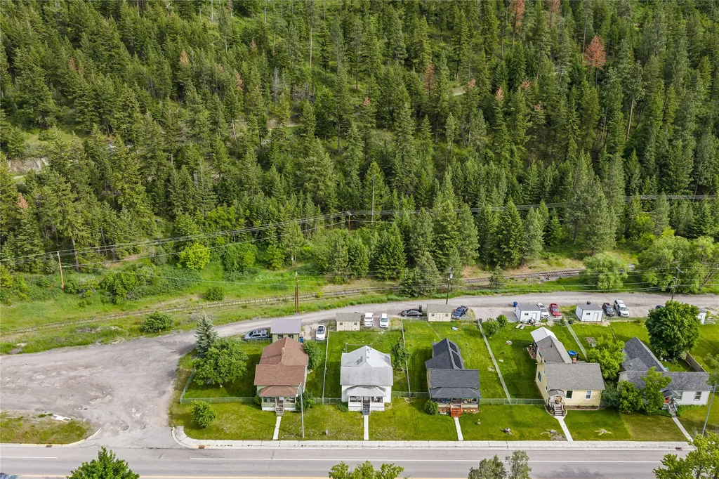 9469 Mt Highway 200 E Bonner MT 59823