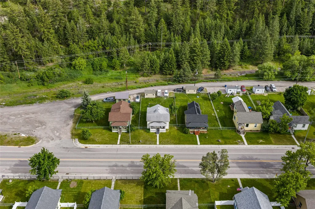 9469 Mt Highway 200 E Bonner MT 59823