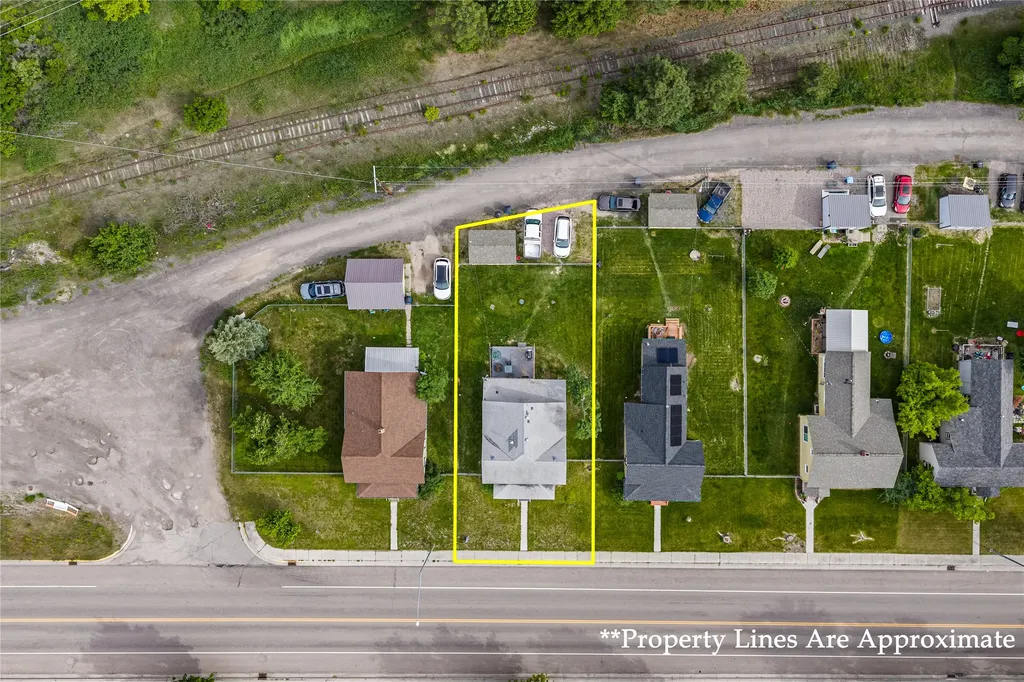 9469 Mt Highway 200 E Bonner MT 59823