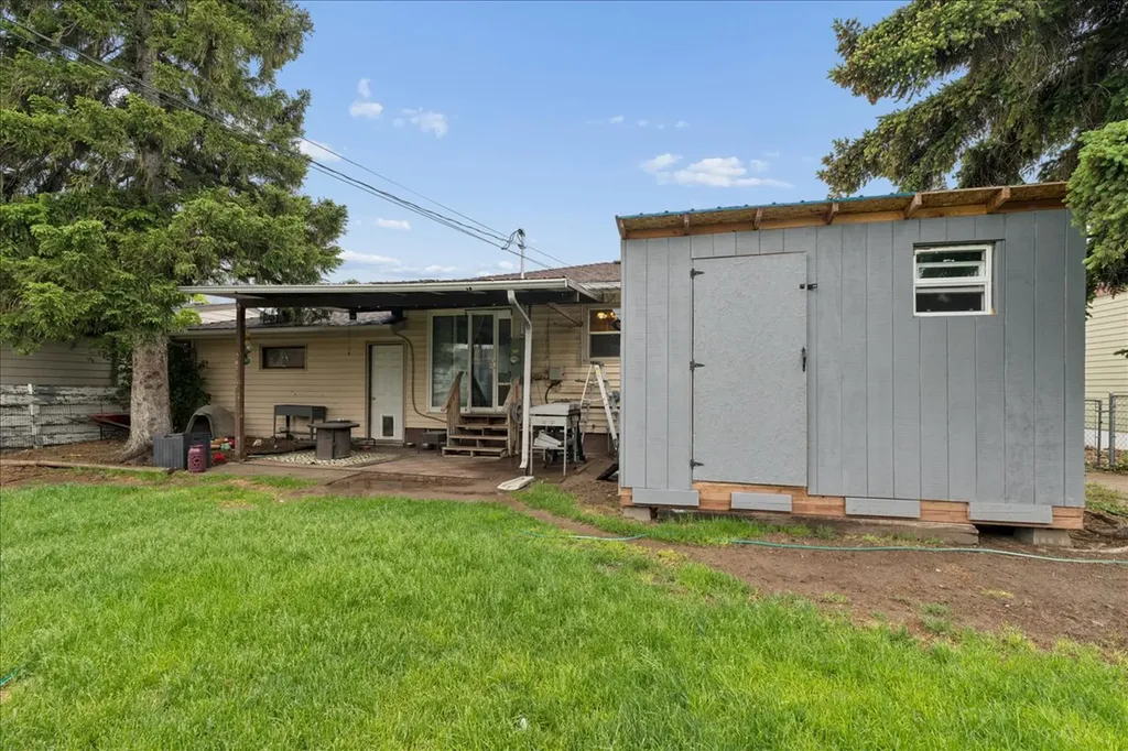417 25th Avenue NE Great Falls MT 59404