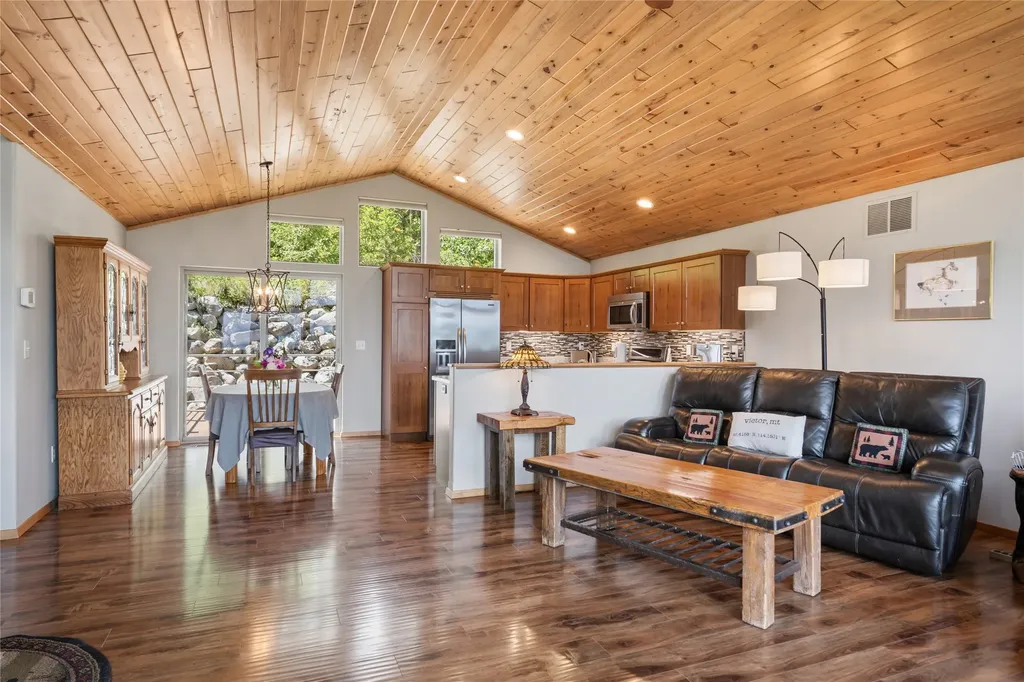 1885 Bad Bear Way Victor MT 59875