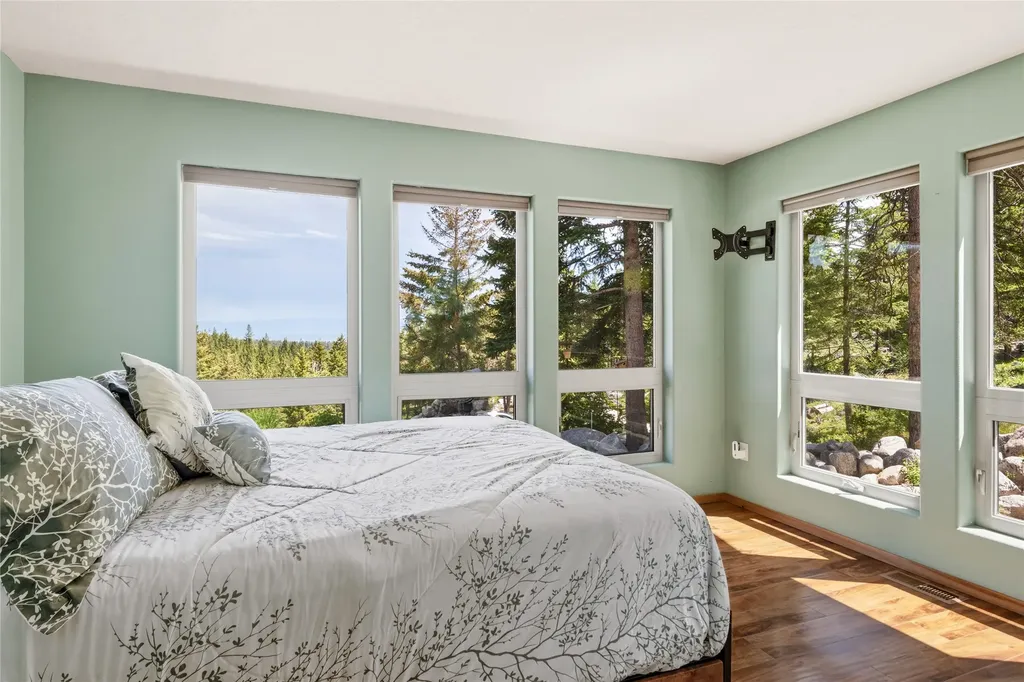 1885 Bad Bear Way Victor MT 59875