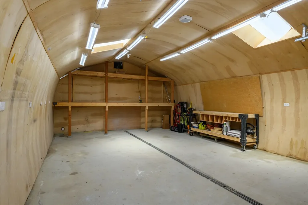 1885 Bad Bear Way Victor MT 59875