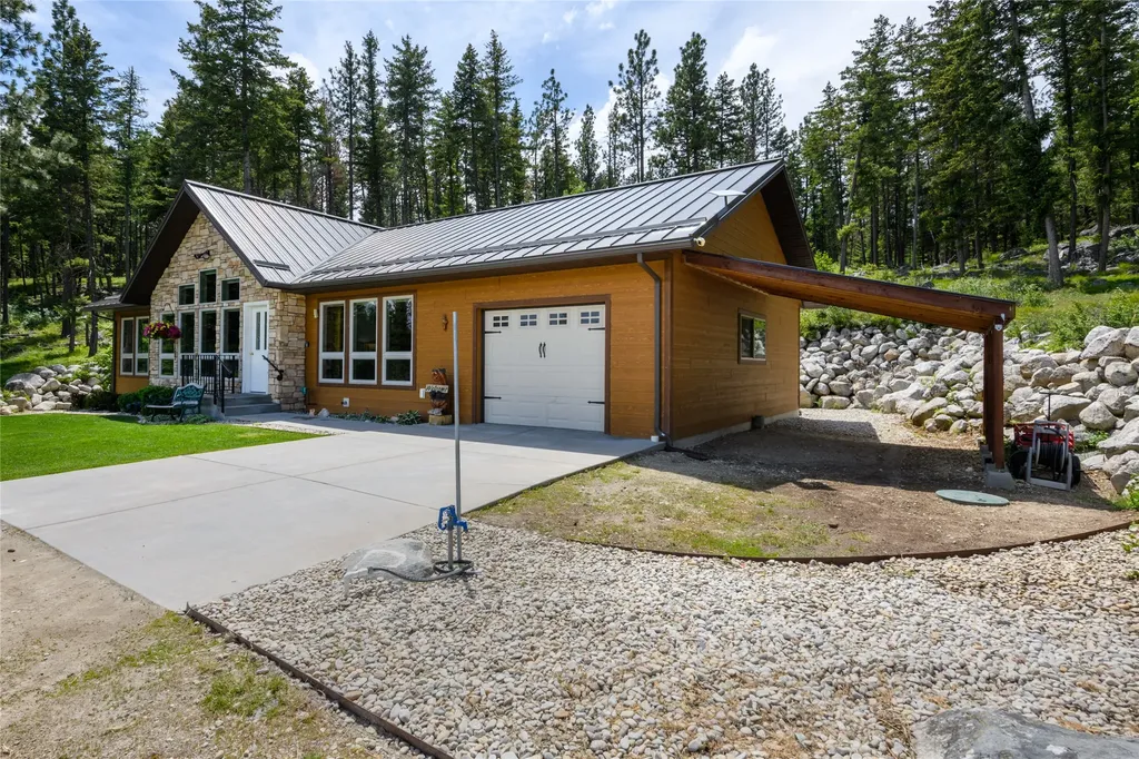 1885 Bad Bear Way Victor MT 59875