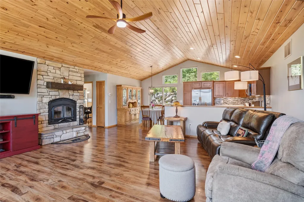 1885 Bad Bear Way Victor MT 59875