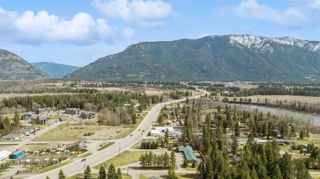 230 Us Highway 2 E Columbia Falls MT 59912