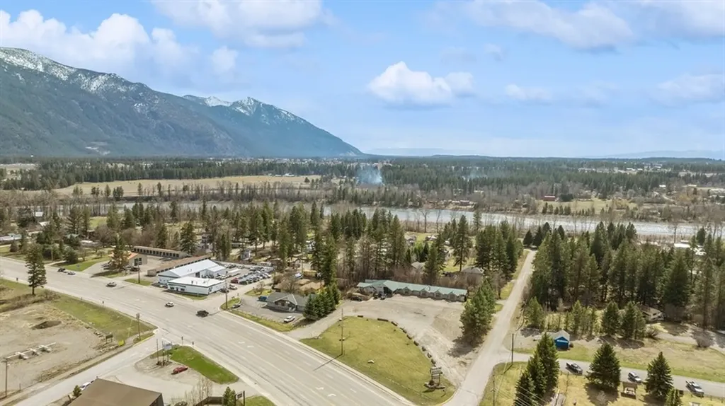230 Us Highway 2 E Columbia Falls MT 59912