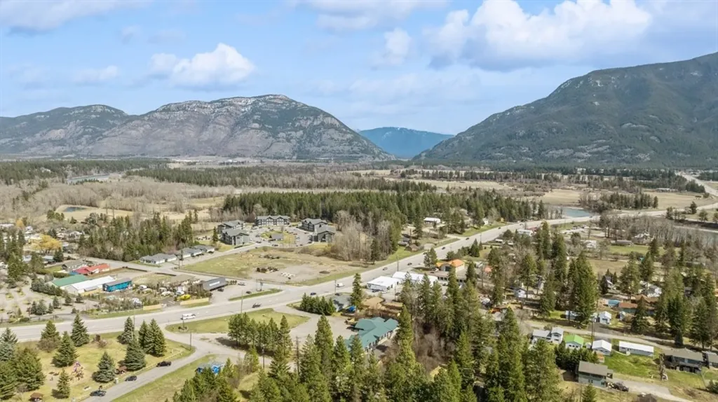 230 Us Highway 2 E Columbia Falls MT 59912