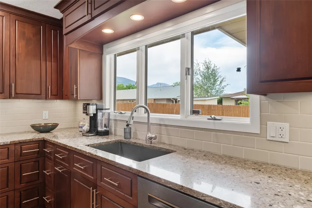 802 Parker Avenue Hamilton MT 59840