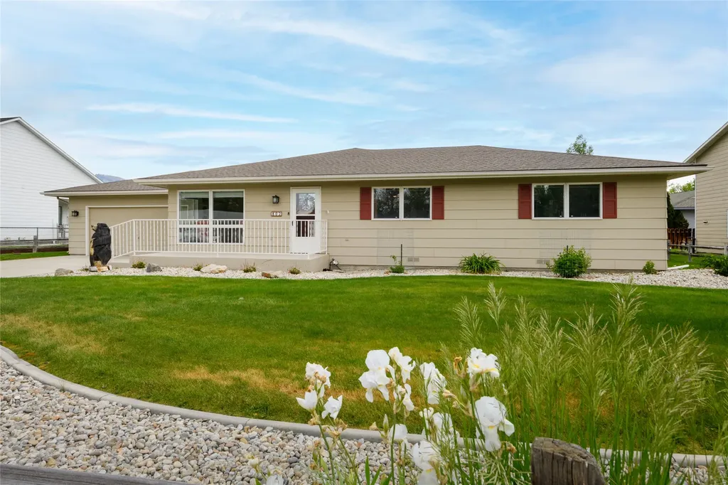802 Parker Avenue Hamilton MT 59840