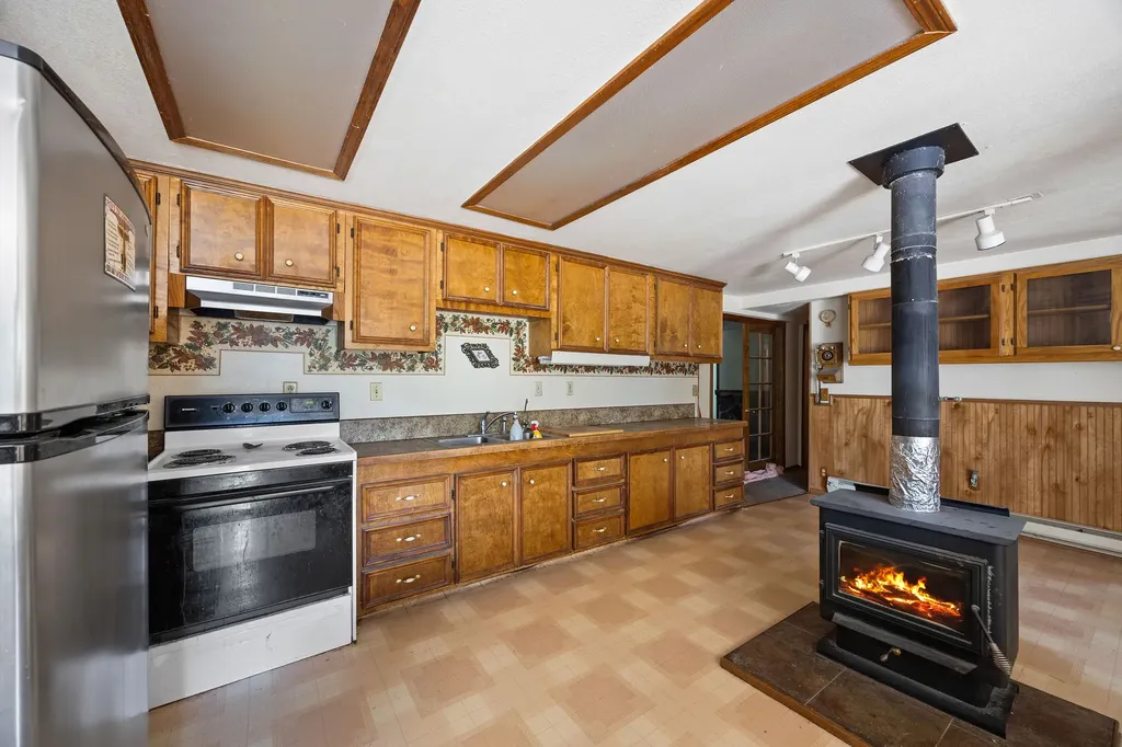 1765 Rogers Lake Road Kila MT 59920
