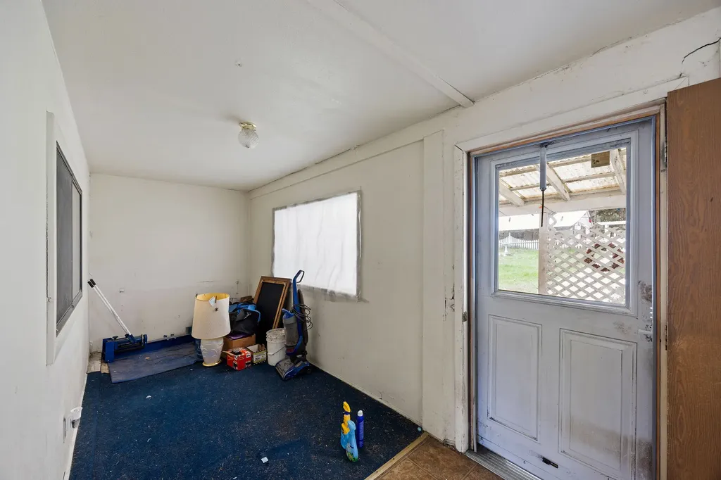 1765 Rogers Lake Road Kila MT 59920