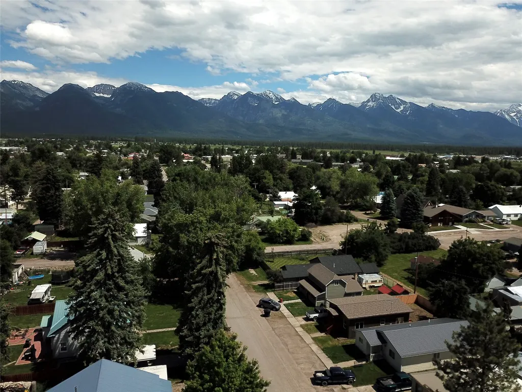 515 Buchanan Street SW Ronan MT 59864
