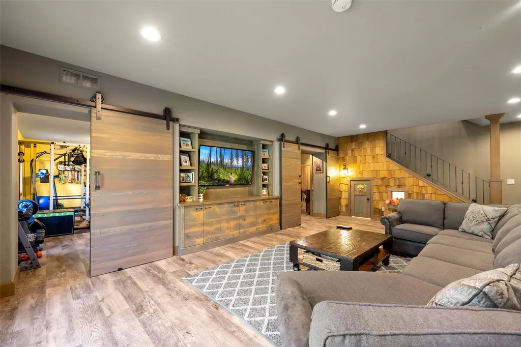 10 Wood Ridge Drive Columbia Falls MT 59912