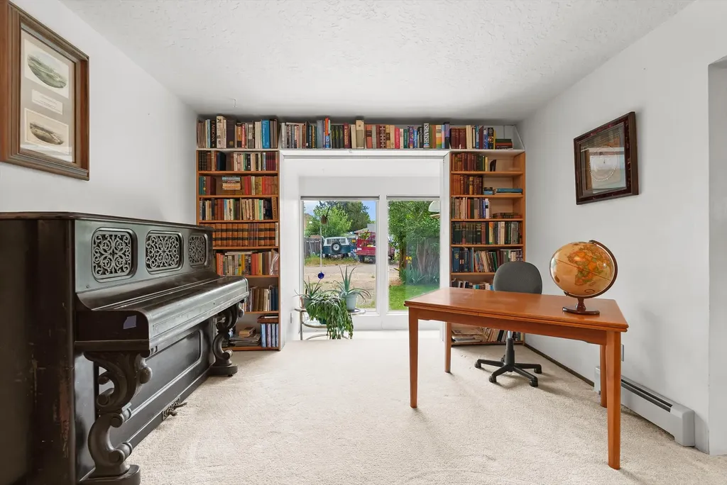 102 Geneva Avenue Hamilton MT 59840
