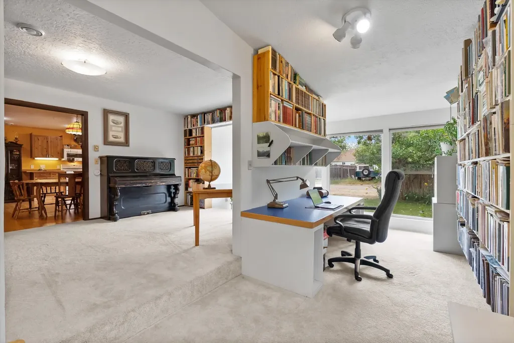 102 Geneva Avenue Hamilton MT 59840