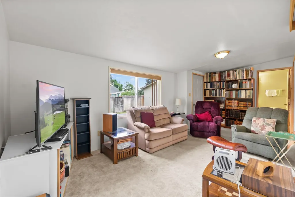 102 Geneva Avenue Hamilton MT 59840