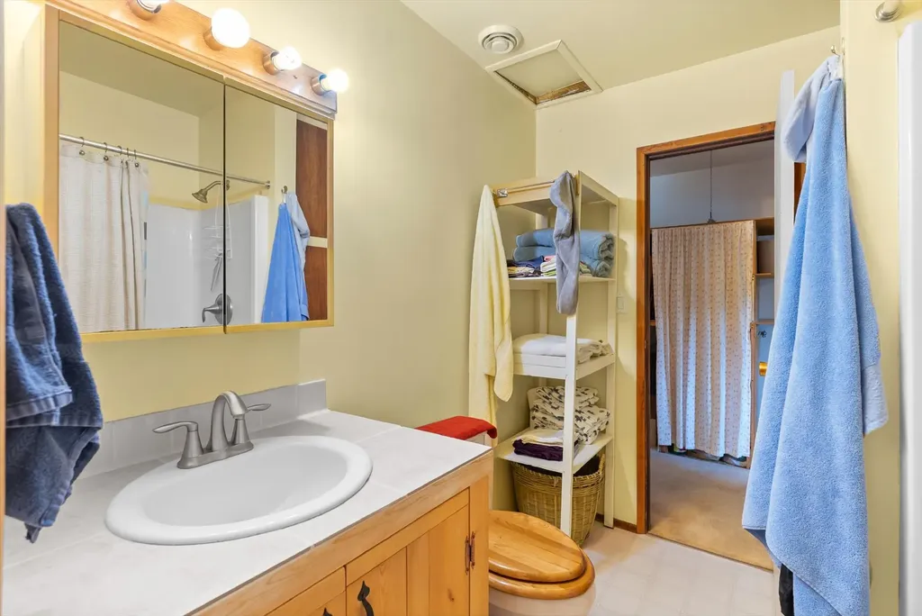102 Geneva Avenue Hamilton MT 59840