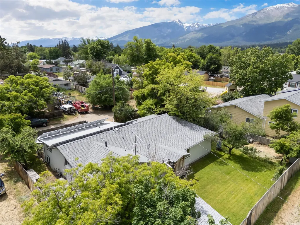 102 Geneva Avenue Hamilton MT 59840