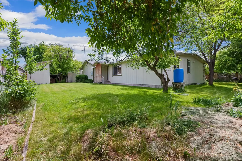 102 Geneva Avenue Hamilton MT 59840
