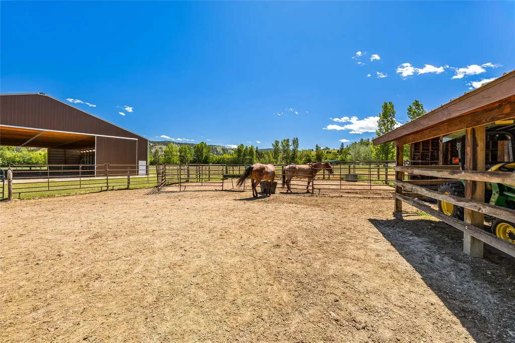 561 Camas Creek Loop Hamilton MT 59840