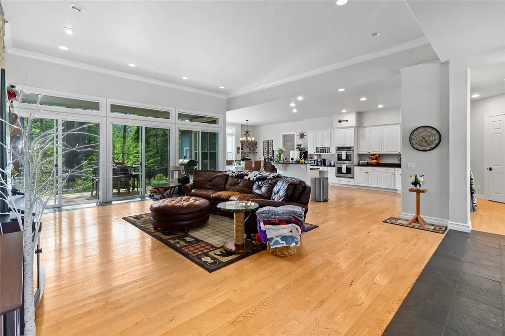 20245 Swan View Road Rollins MT 59931