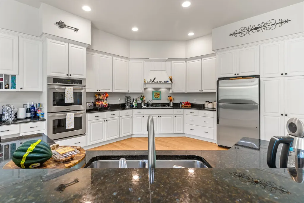 20245 Swan View Road Rollins MT 59931