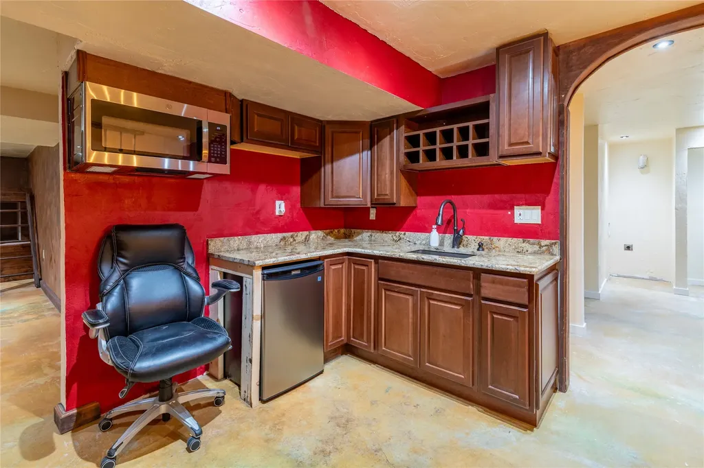 20245 Swan View Road Rollins MT 59931