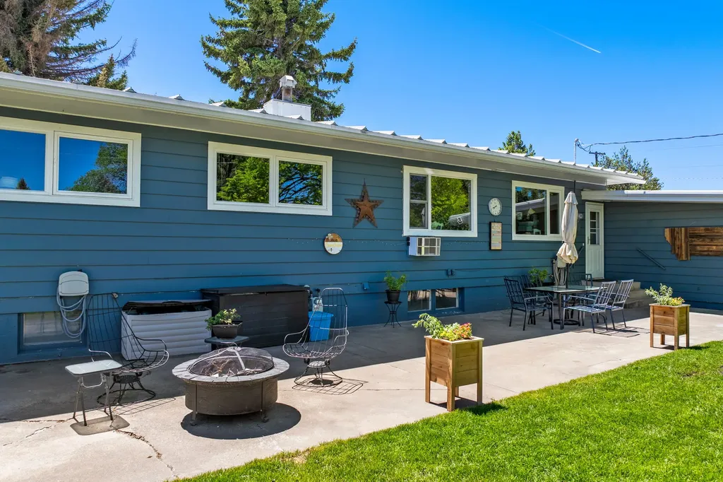 203 3rd Avenue SW Fairfield MT 59436