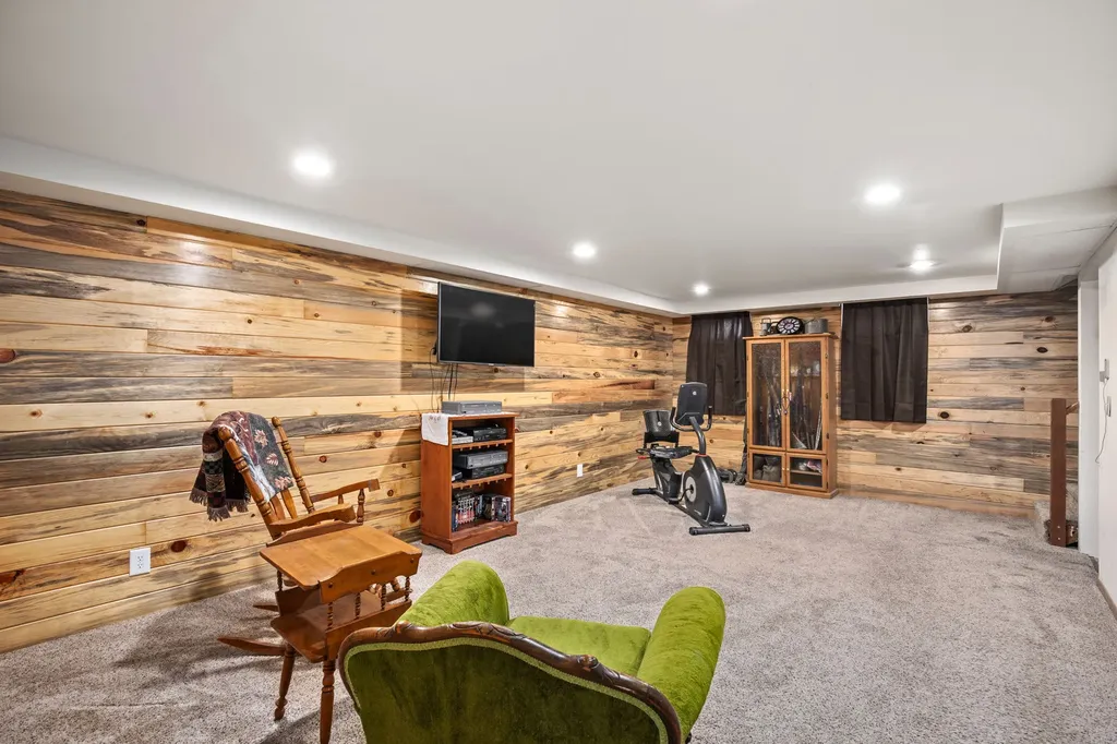 203 3rd Avenue SW Fairfield MT 59436