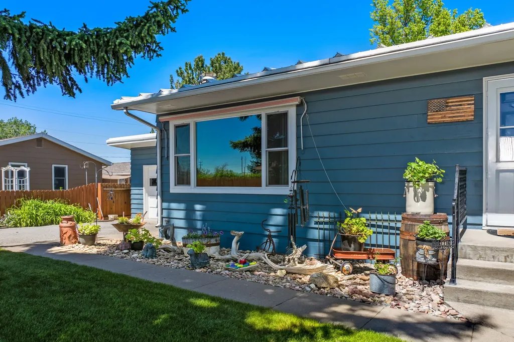 203 3rd Avenue SW Fairfield MT 59436
