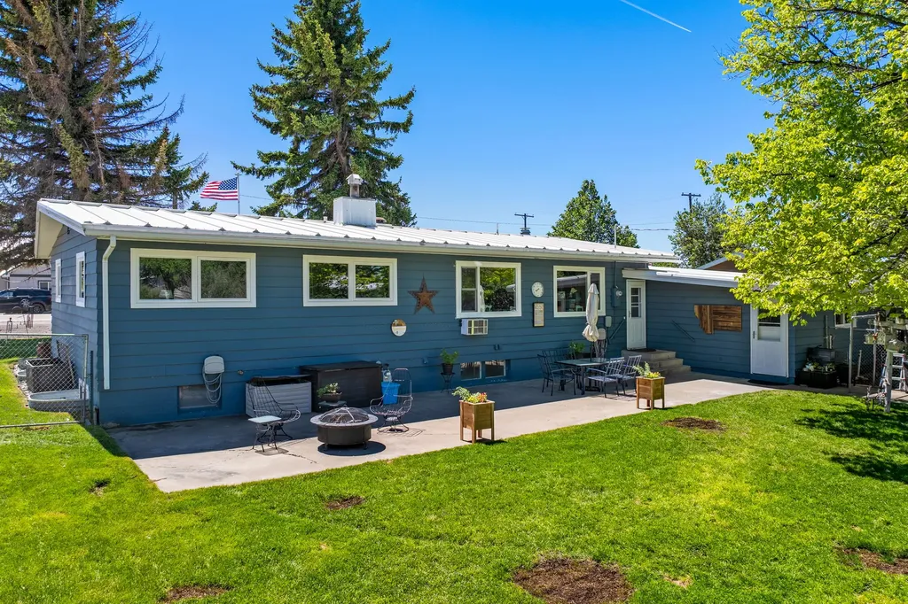 203 3rd Avenue SW Fairfield MT 59436