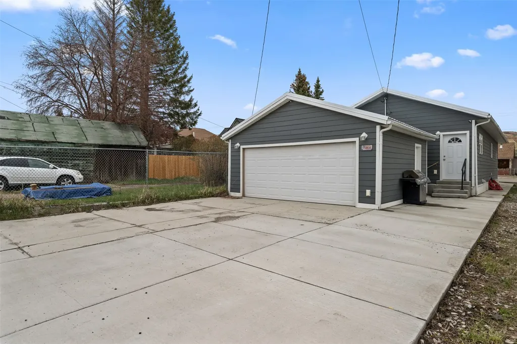 1256 E 2nd Street Butte MT 59701