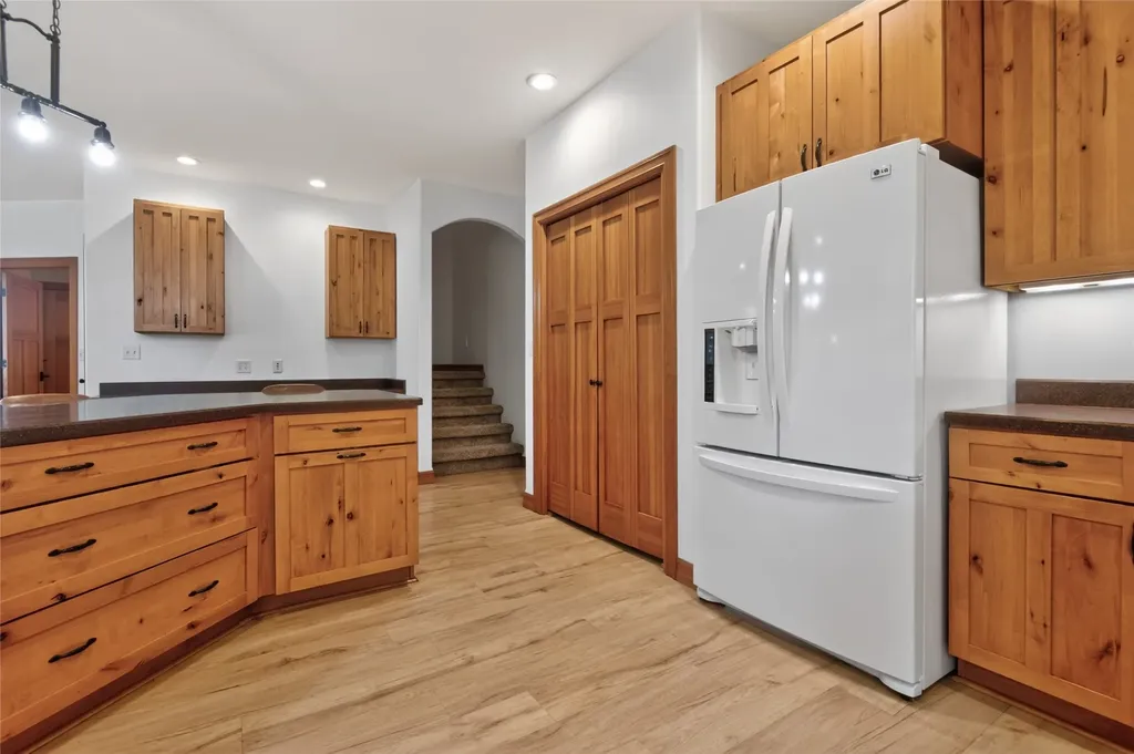 895 Cap Road Helena MT 59602