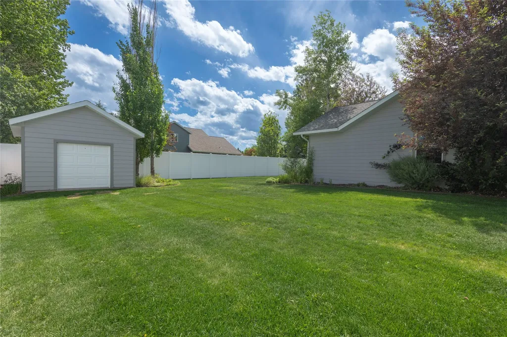 895 Cap Road Helena MT 59602