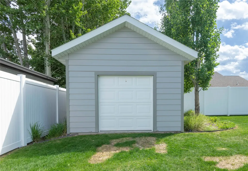 895 Cap Road Helena MT 59602