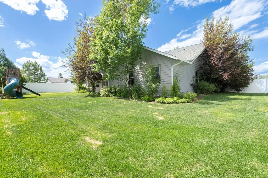 895 Cap Road Helena MT 59602