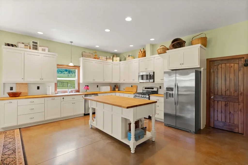 32003 Mission Creek Road St Ignatius MT 59865