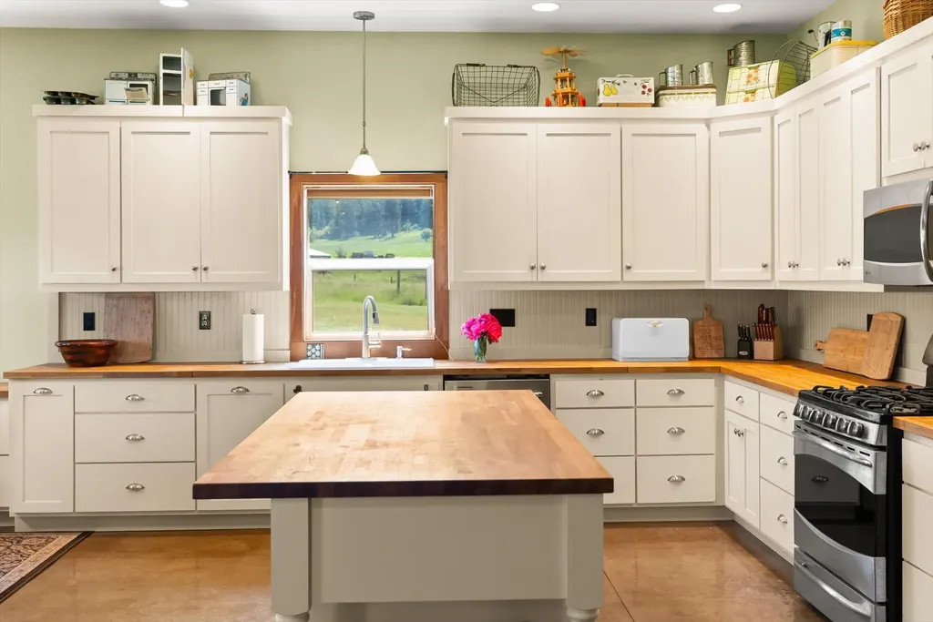32003 Mission Creek Road St Ignatius MT 59865