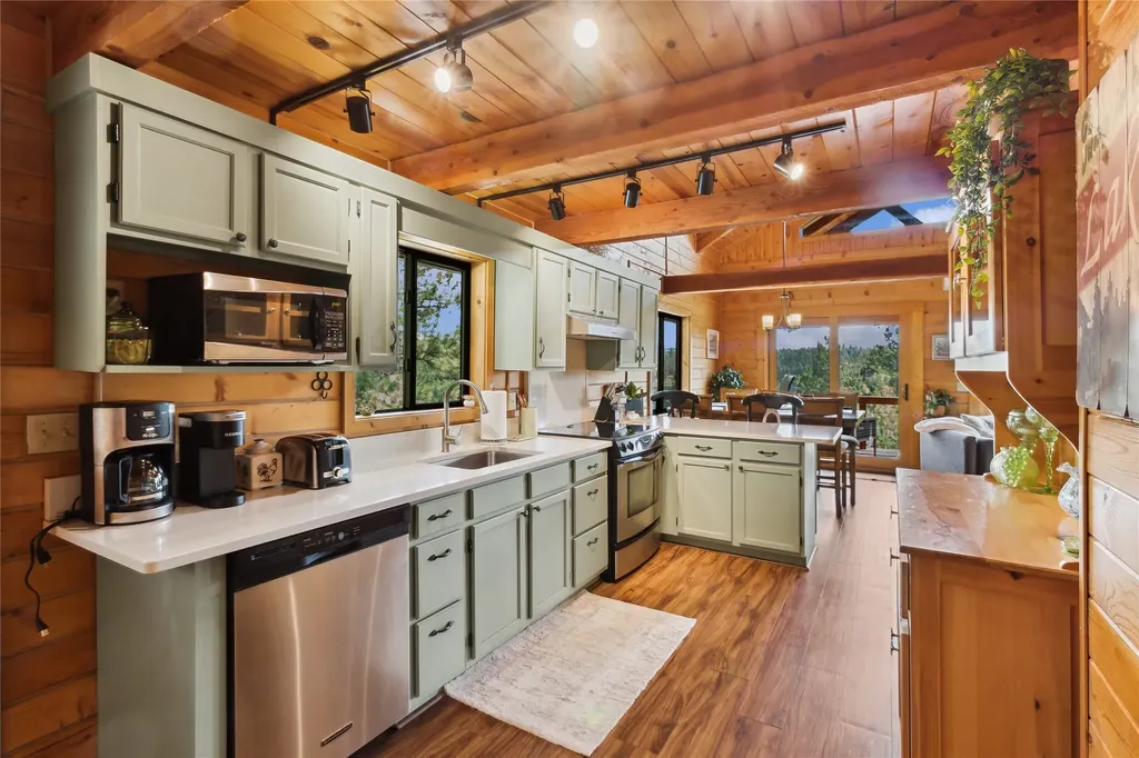 168 Carpenter Lane Eureka MT 59917