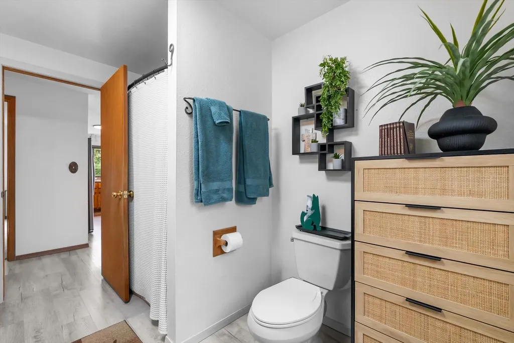 33398 Hellroaring Road Polson MT 59860