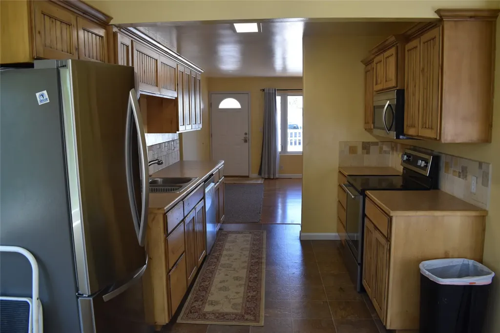 908 Turner Avenue Shelby MT 59474