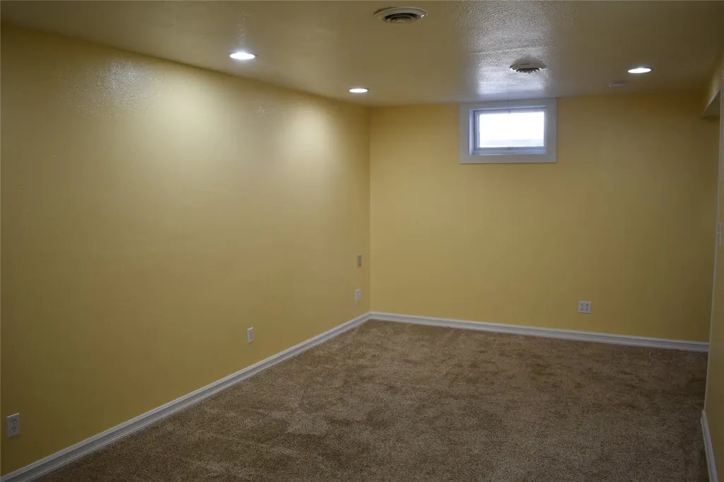908 Turner Avenue Shelby MT 59474