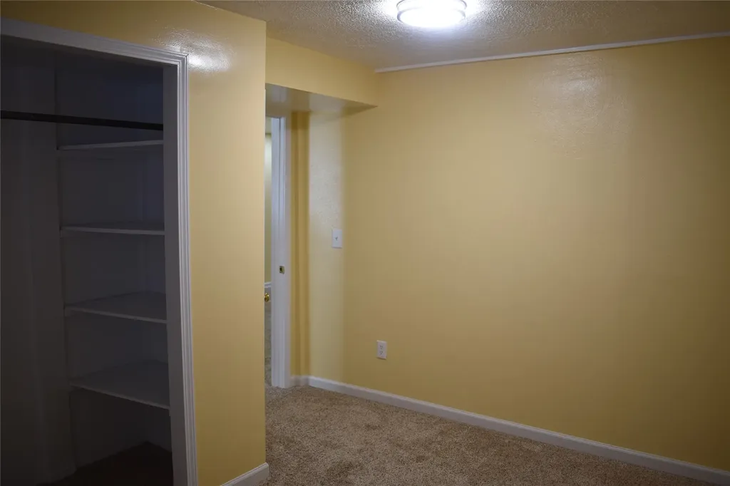 908 Turner Avenue Shelby MT 59474